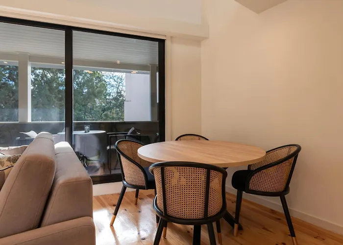 Апартаменты Luxe With Shared Pool And Garden *