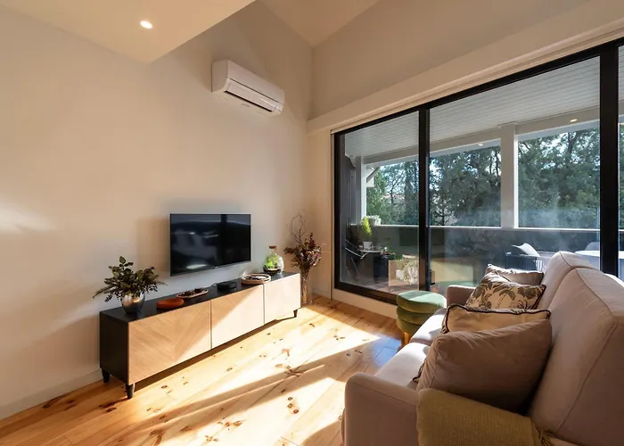 Luxe With Shared Pool And Garden Apartamento *