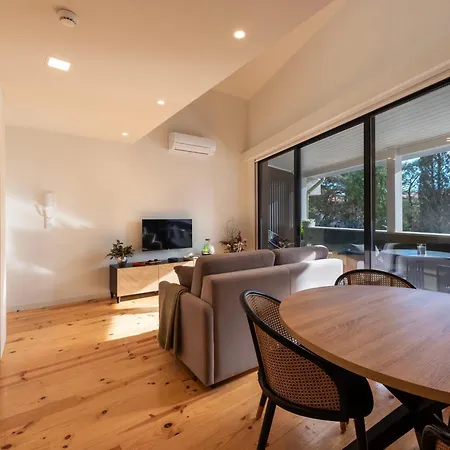 Luxe With Shared Pool And Garden Apartamento Oporto