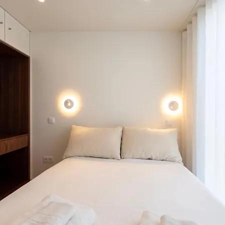 Luxe With Shared Pool And Garden Apartamento *