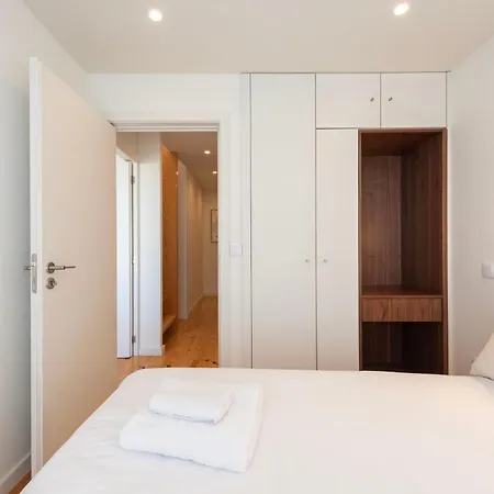 Apartamento Luxe With Shared Pool And Garden *