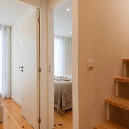 Luxe With Shared Pool And Garden * Oporto