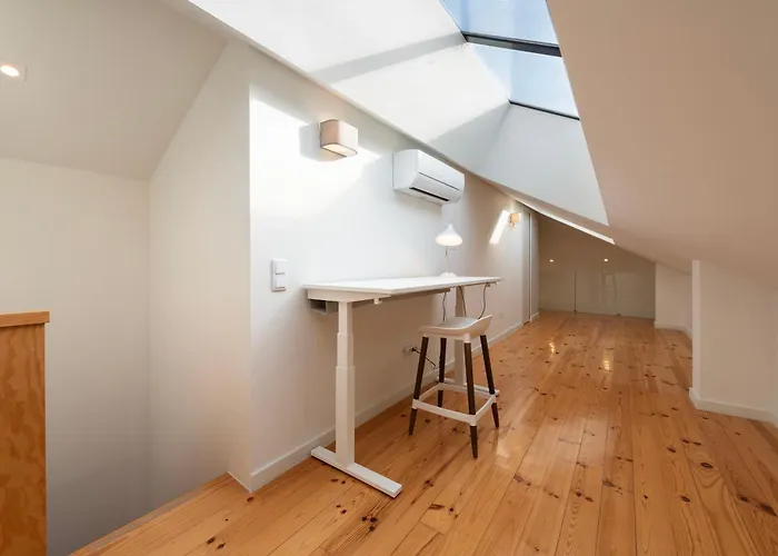 Luxe With Shared Pool And Garden *