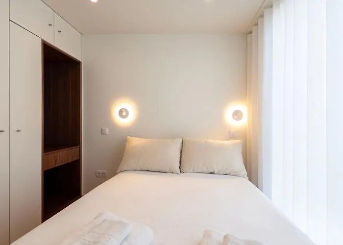 Luxe With Shared Pool And Garden Appartement *